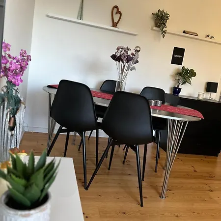 Laekker Lejlighed, I Hyggelige Og Rolige Omgivelser * Randers